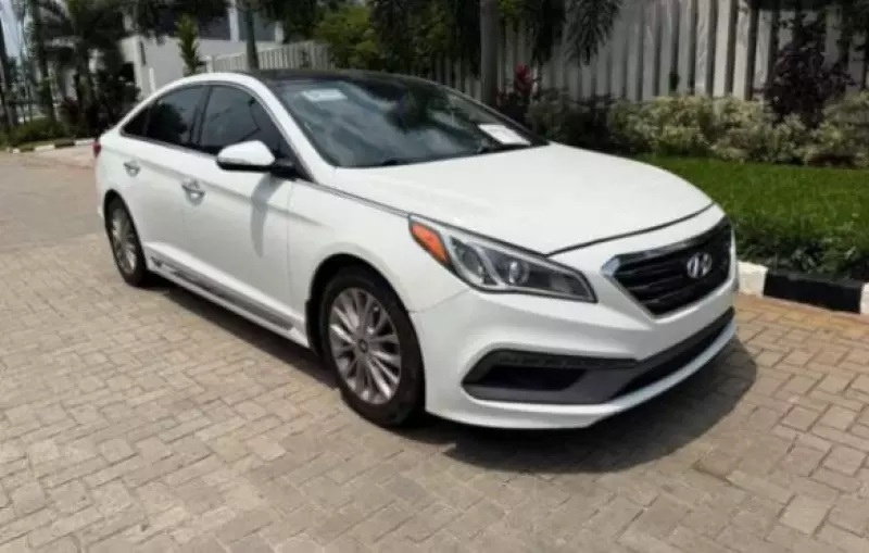 Hyundai Sonata   - 2015