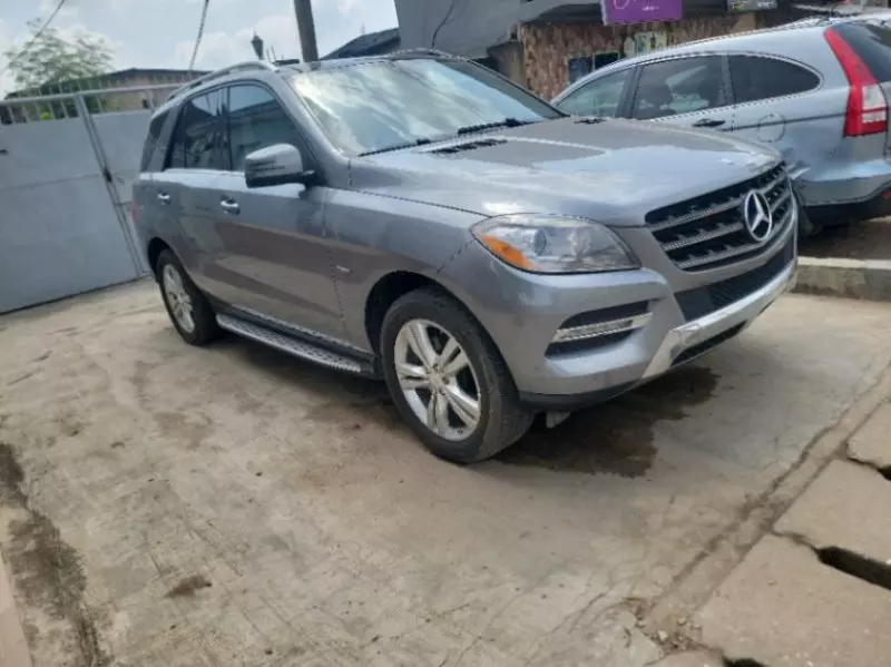 Mercedes-Benz ML-Class - 2012