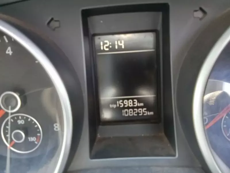 Volkswagen Golf   - 2013