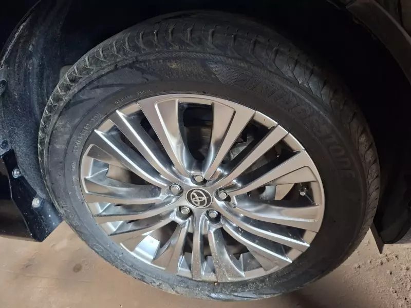 Toyota Harrier hybrid    - 2020