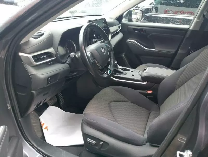 Toyota Highlander   - 2020