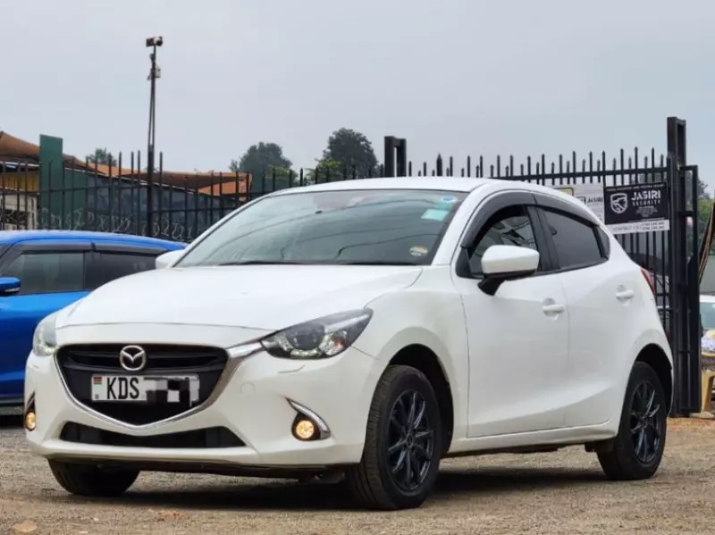 Mazda Demio   - 2017