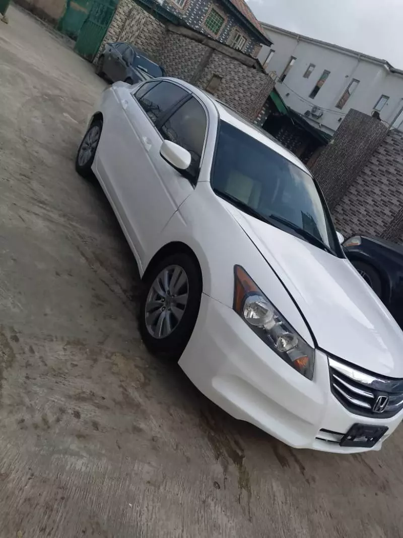 Honda Accord   - 2012