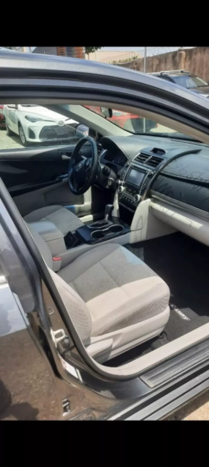 Toyota camry   - 2012