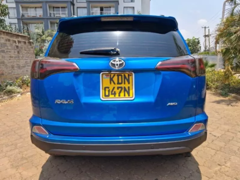 Toyota RAV 4   - 2017