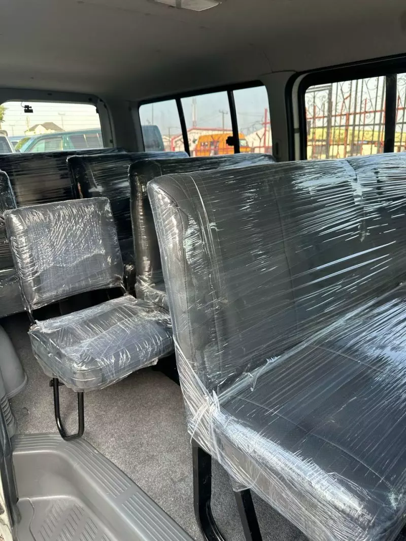 Toyota Hiace   - 2007
