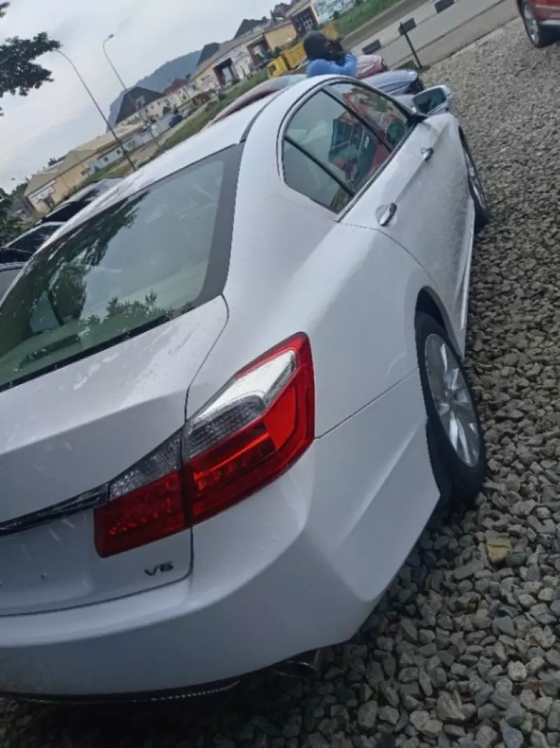 Honda Accord   - 2013