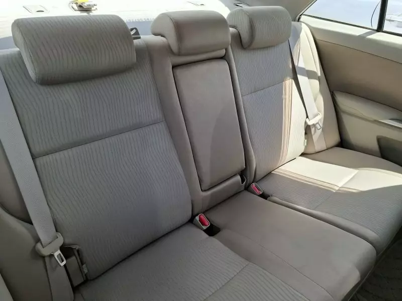 Toyota Premio    - 2012