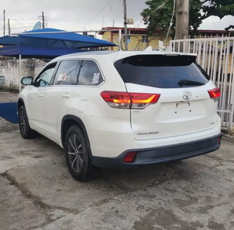Toyota Highlander   - 2018
