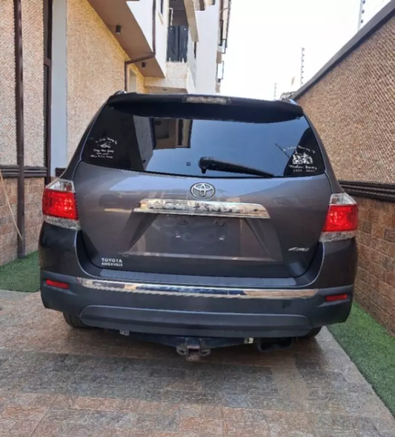 Toyota Highlander   - 2010