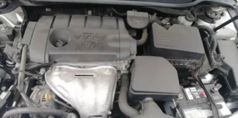 Toyota Camry   - 2010