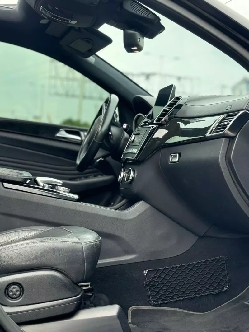 Mercedes-Benz GLE-Class