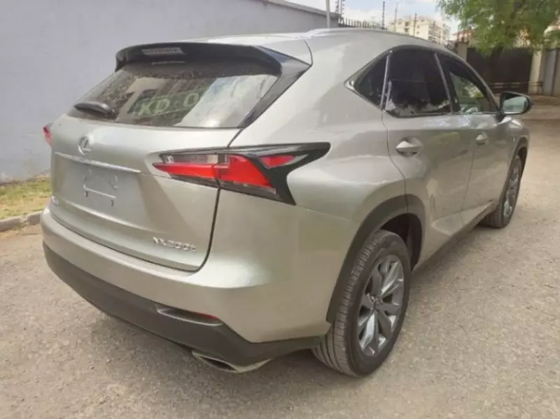 Lexus NX 200T   - 2017