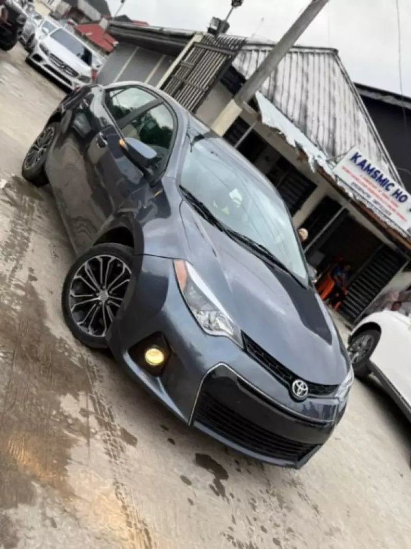 Toyota Corolla Sport   - 2016