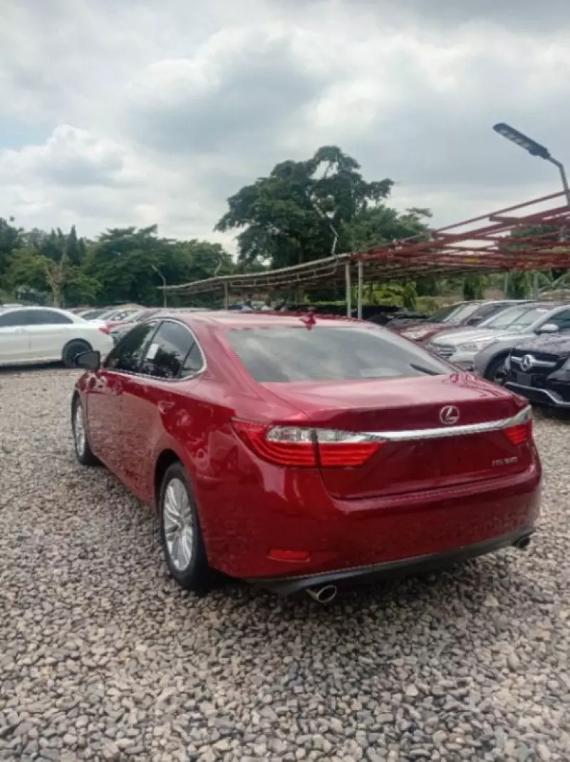 Lexus ES 350   - 2013
