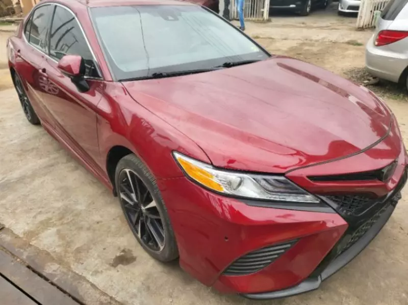 Toyota camry   - 2018