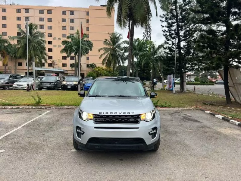 Land Rover Discovery   - 2016