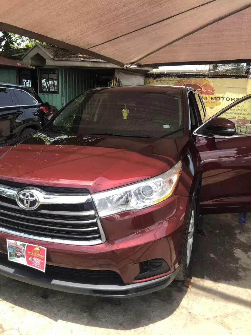 Toyota Highlander   - 2014