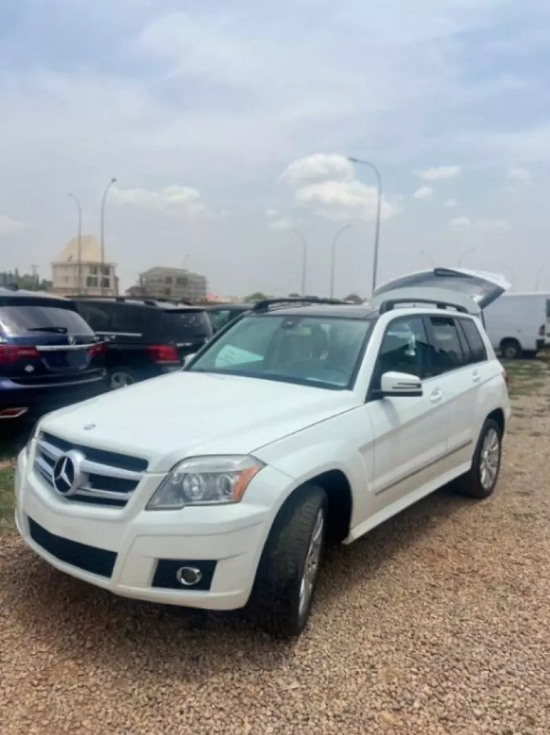 Mercedes-Benz GLK 350   - 2011