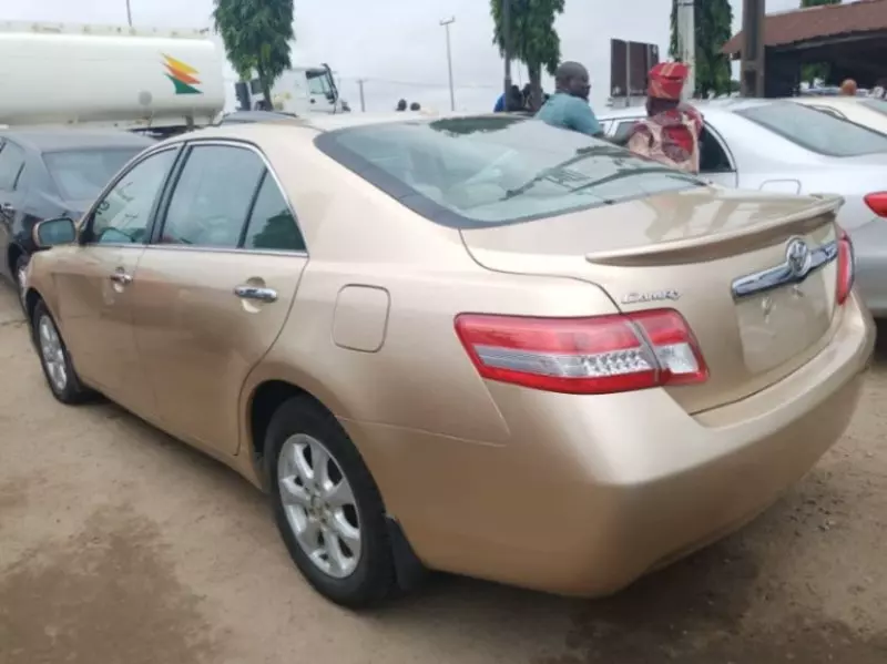 Toyota Camry   - 2007