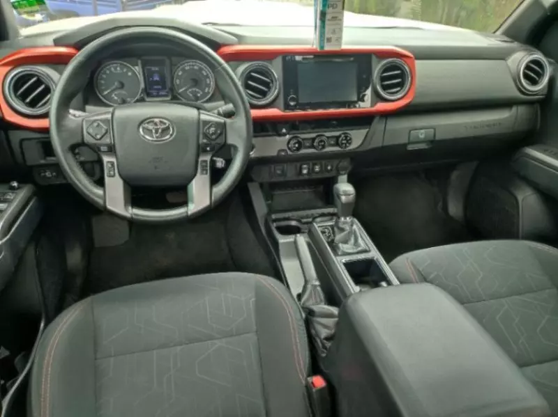 Toyota Tacoma   - 2018