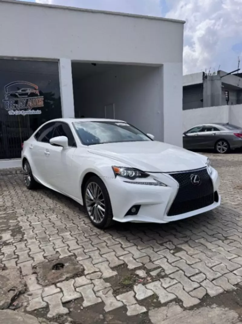 Lexus IS 250   - 2015