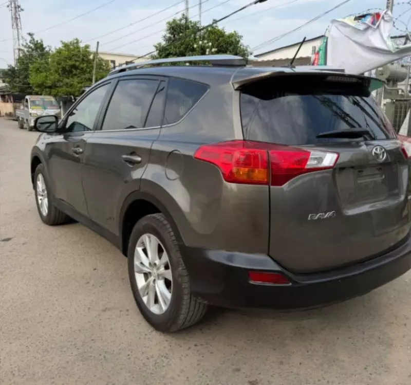 Toyota RAV4   - 2013