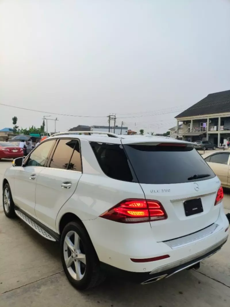 Mercedes-Benz GLE-Class   - 2016