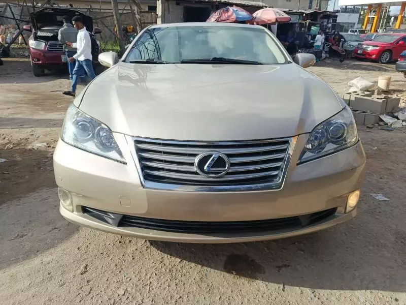 Lexus ES 350   - 2011