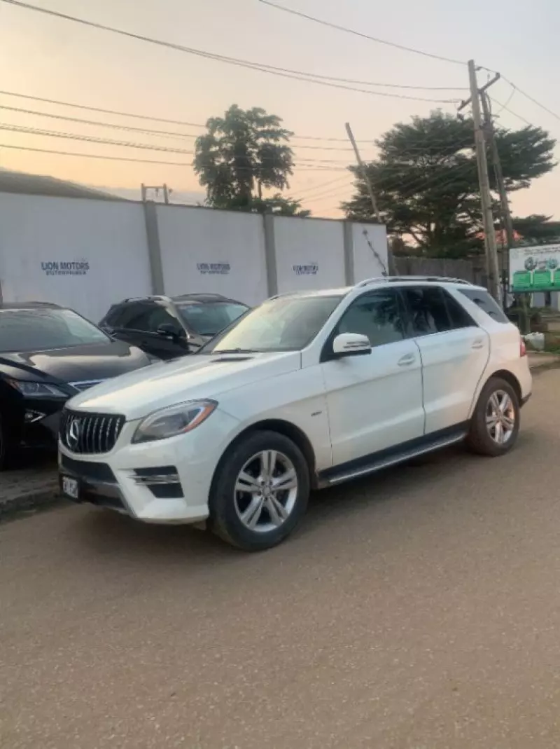 Mercedes-Benz ML 350   -