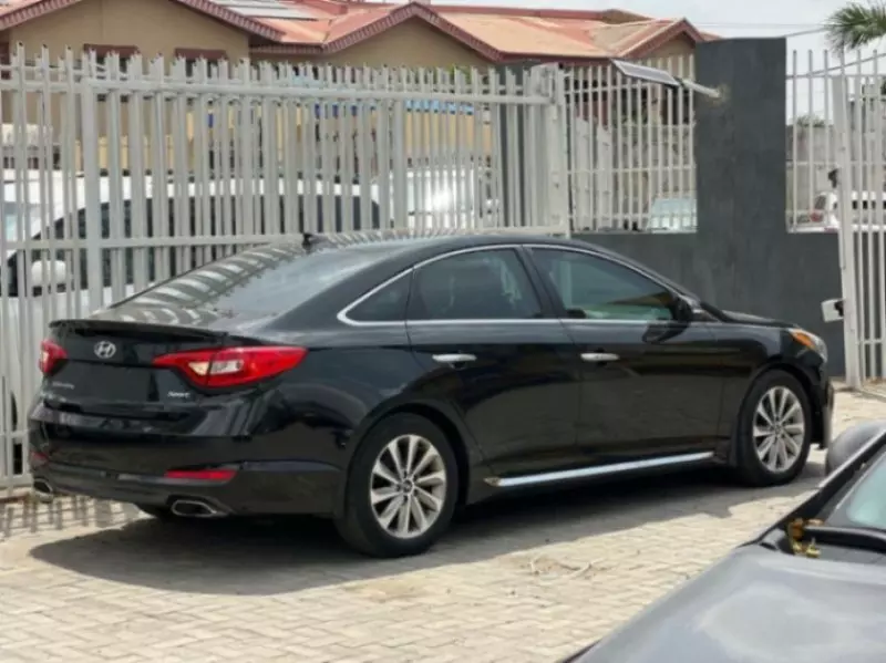 Hyundai Sonata   - 2016