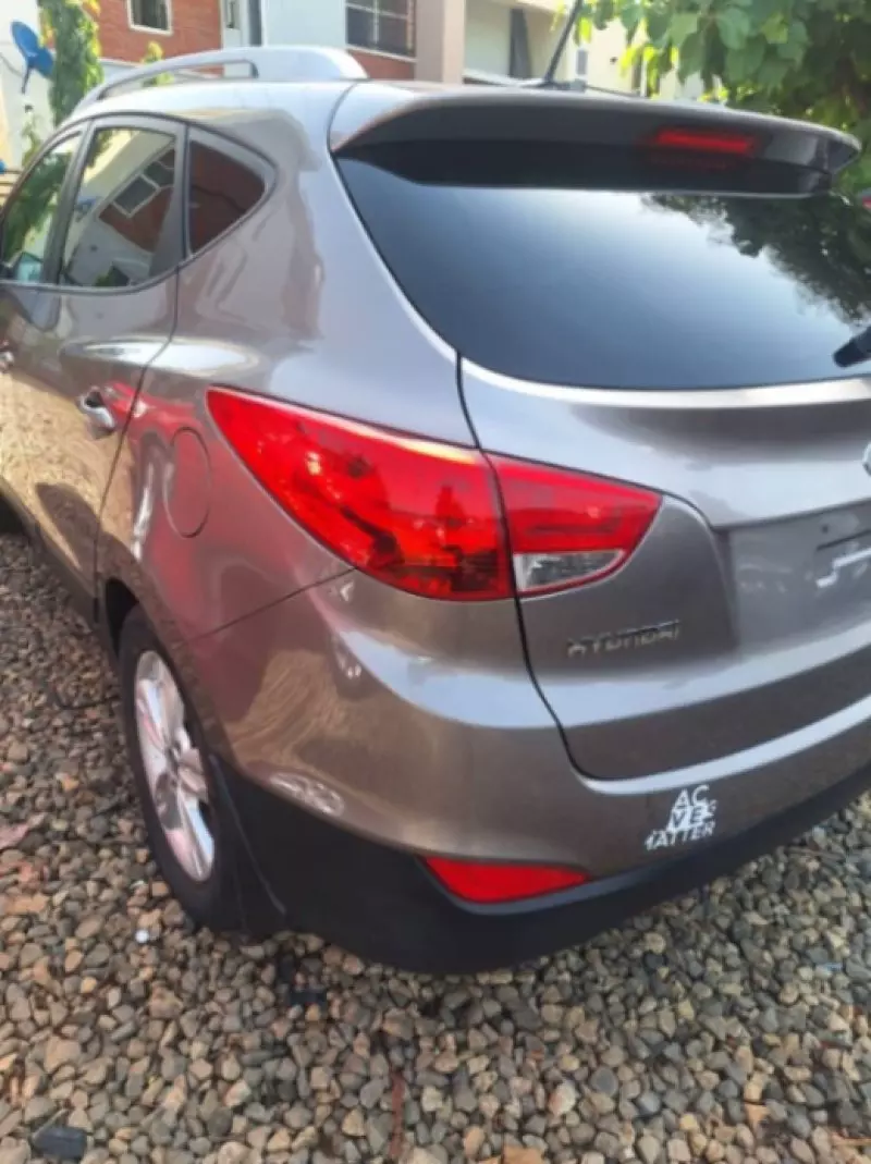 Hyundai TUCSON 2,0L BVA/ Cuir 4x4 GLS   - 2013