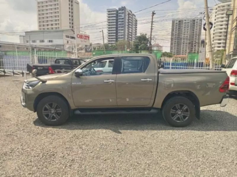 Toyota Hilux - 2022