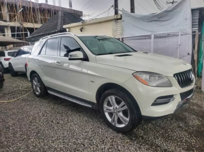 Mercedes-Benz ML 350   - 2011