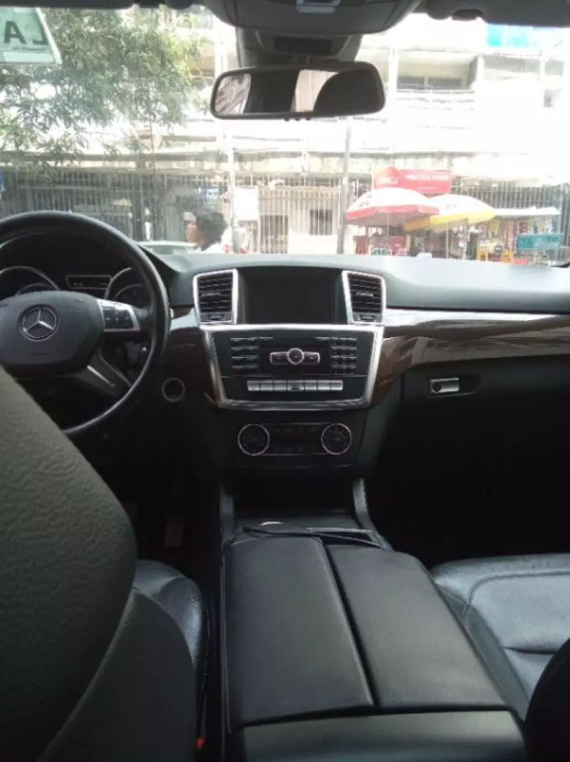 Mercedes-Benz ML 350   - 2012