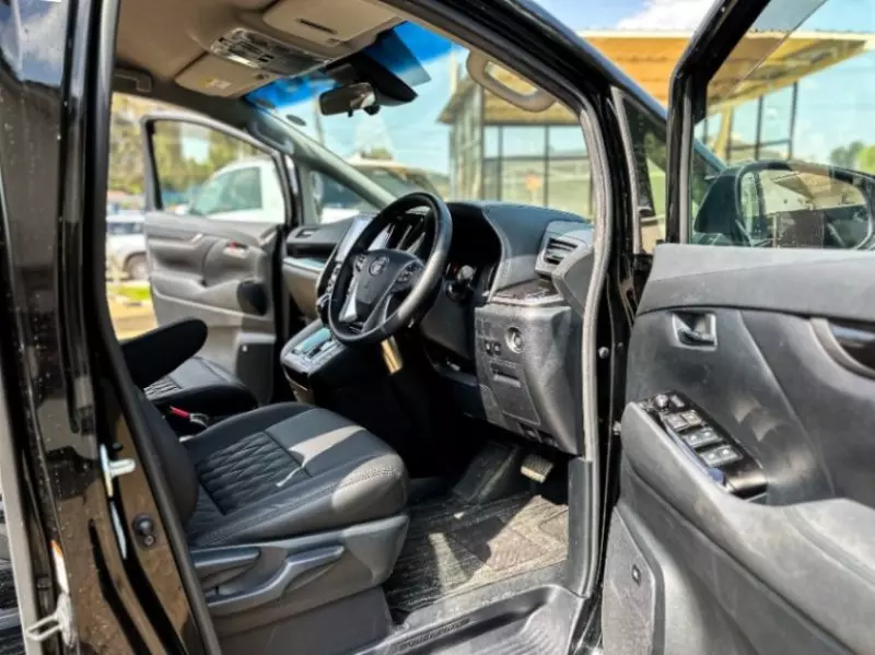 Toyota Vellfire - 2018