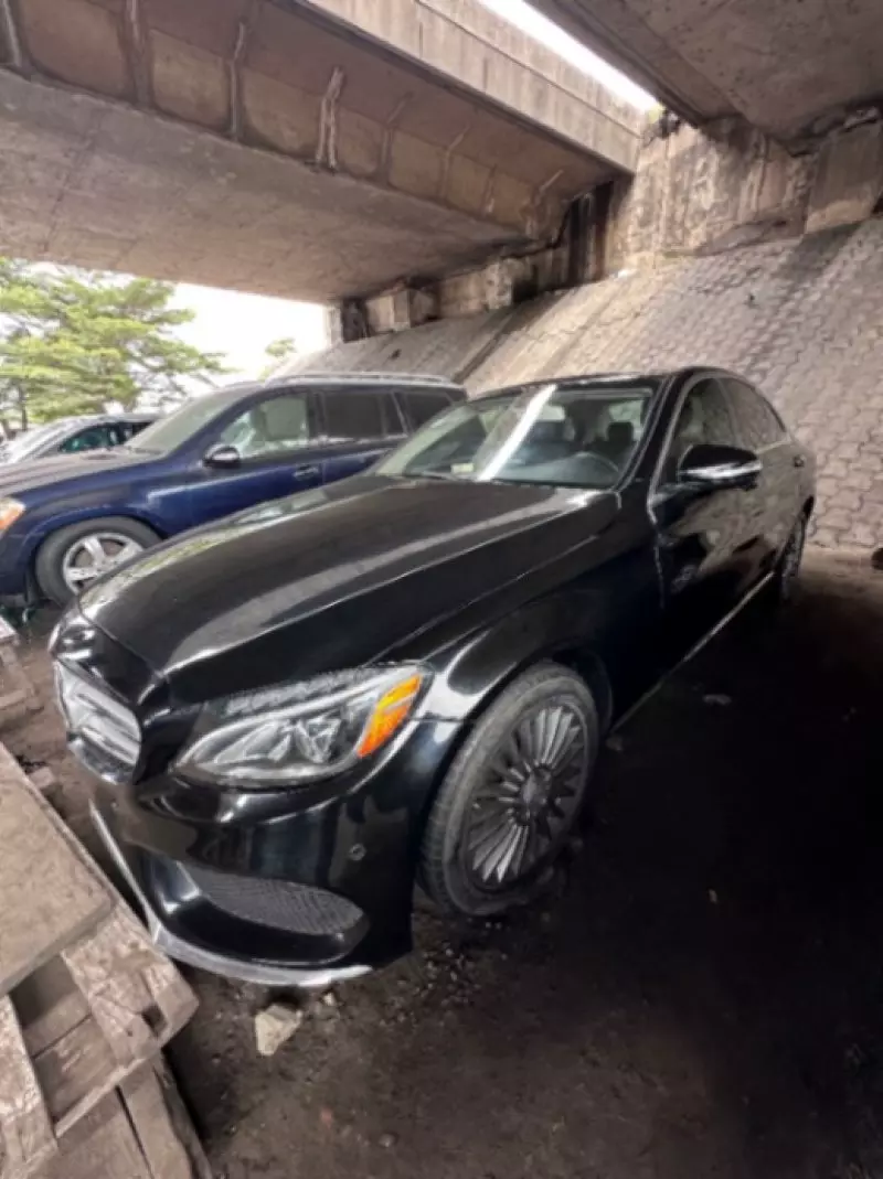 Mercedes-Benz C 300   - 2015