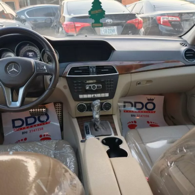 Mercedes-Benz C 300 - 2014
