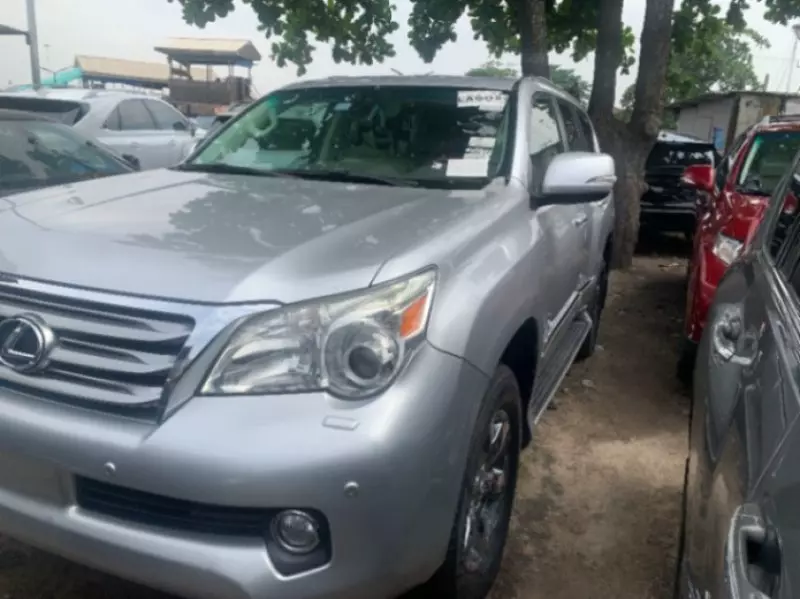 Lexus GX 460   - 2013