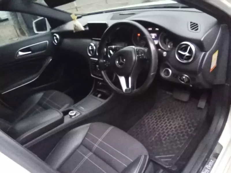 Mercedes-Benz A 180   - 2014