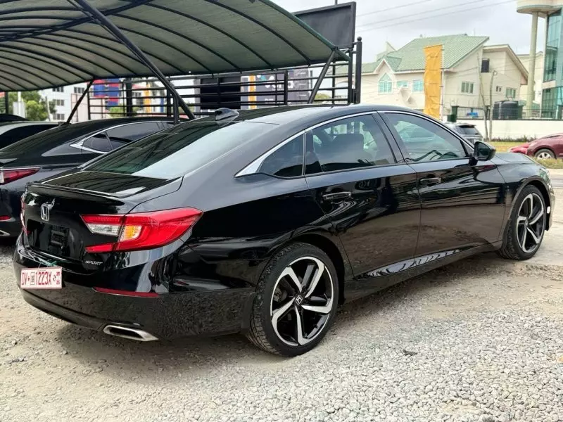 Honda Accord   - 2020
