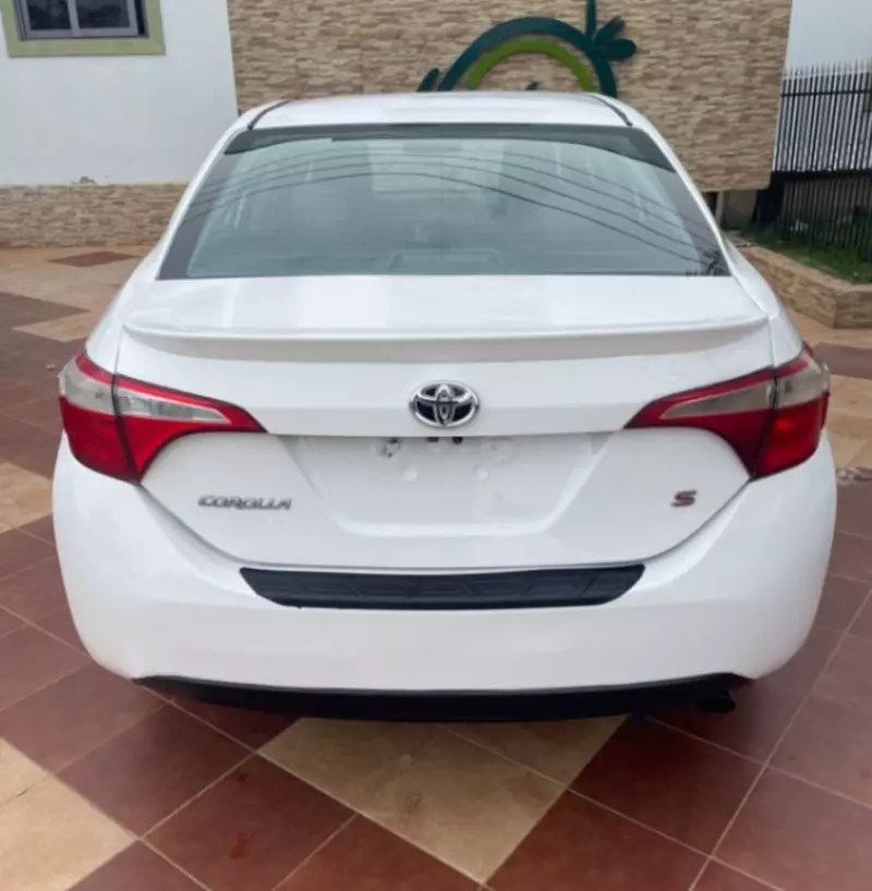 Toyota corolla   - 2015