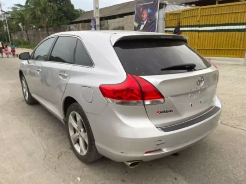 Toyota Venza   - 2010