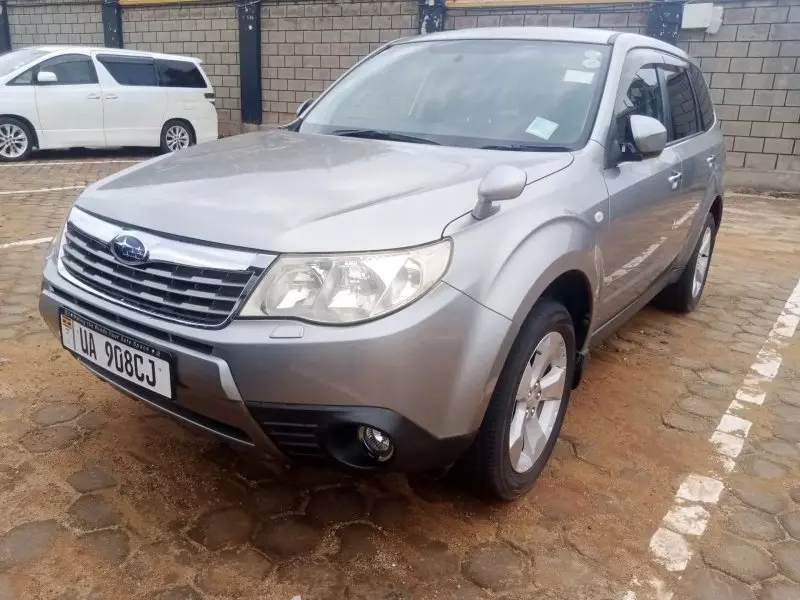 Subaru Forester   - 2010