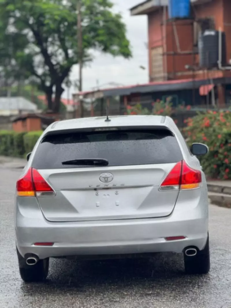 Toyota Venza   - 2010
