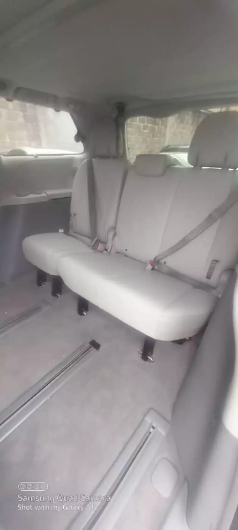 Toyota Sienna   - 2011