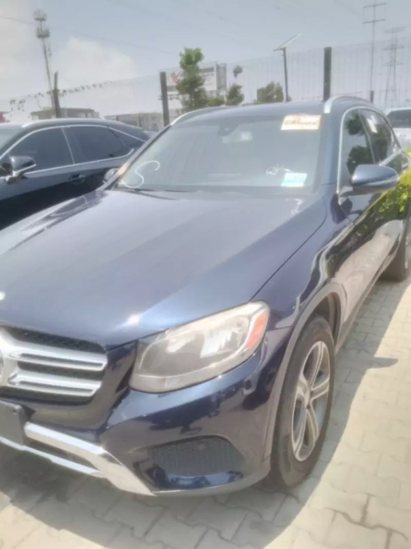 Mercedes-Benz GLC 300   - 2016