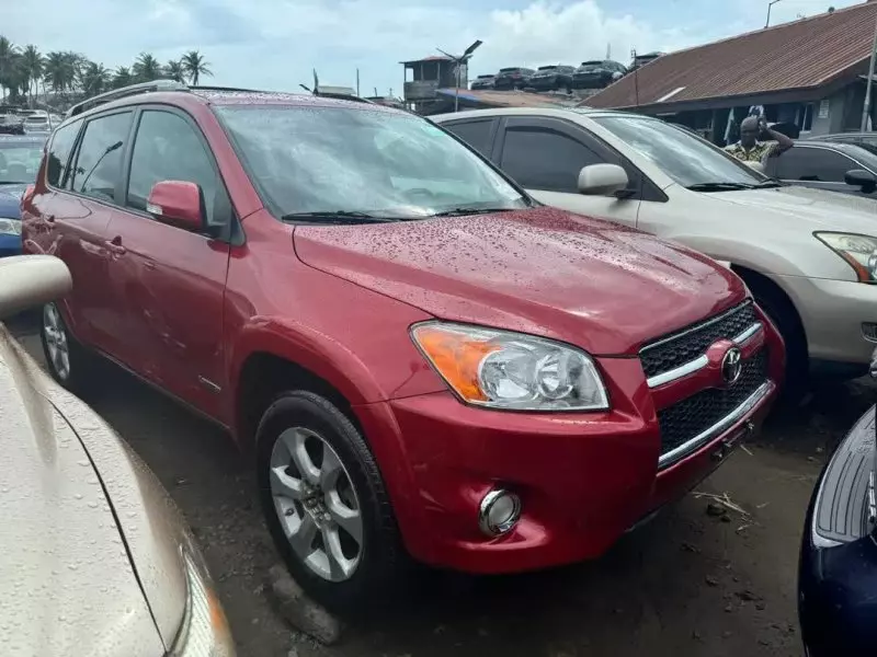 Toyota RAV 4   - 2011