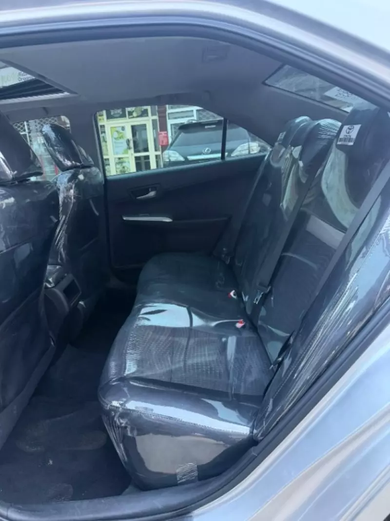 Toyota Camry   - 2012