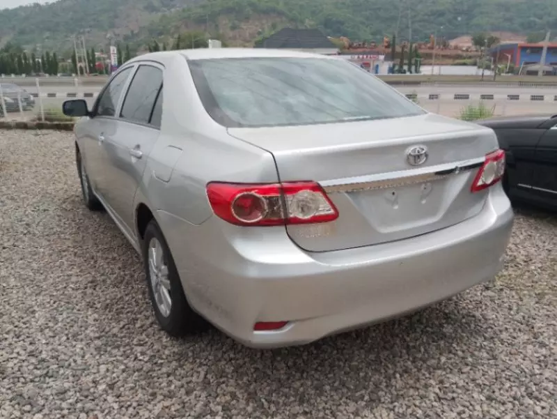 Toyota Corolla   - 2012